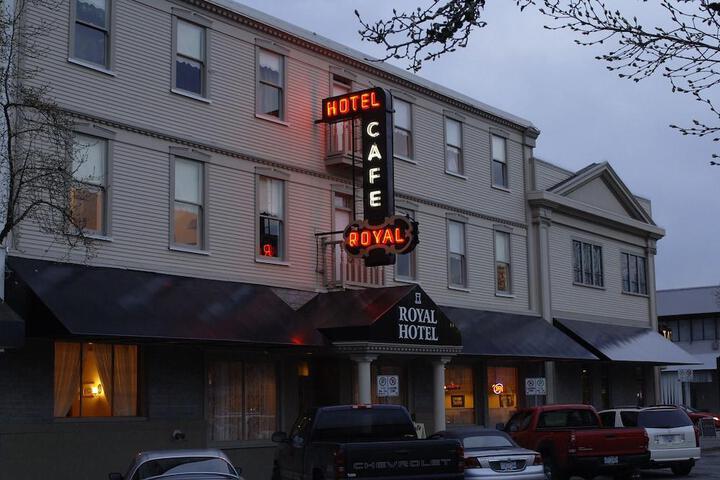 Royal Hotel Chilliwack