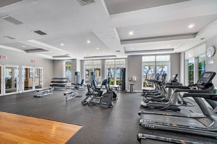 Casa Costa 308s Studio Pools, Jacuzzi, Beach, Shops & Dog Friendly