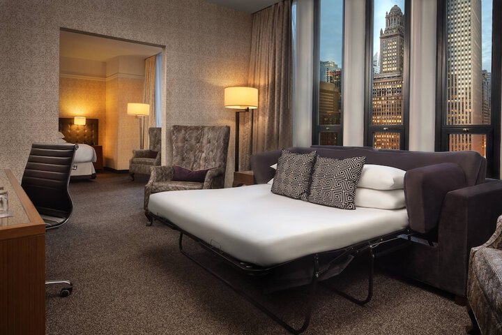 Room 28 of 62