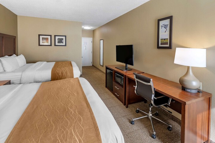 Room 9 of 34