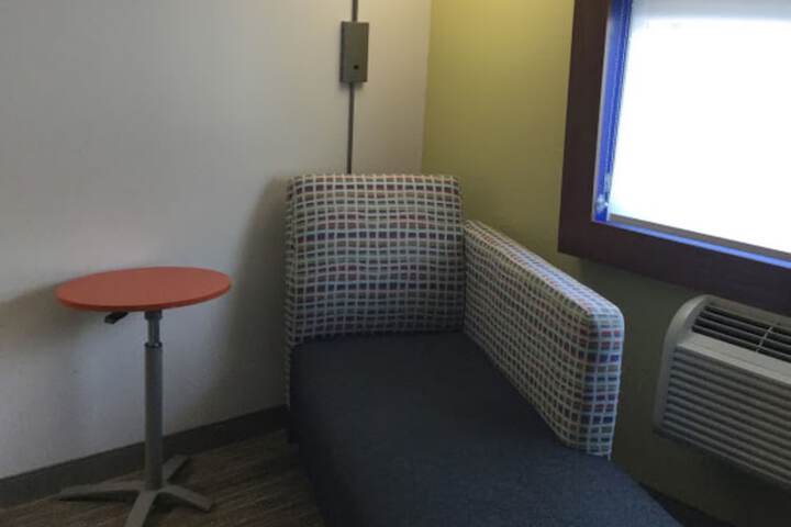 Room 22 of 46