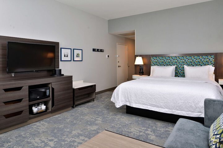 Room 42 of 62