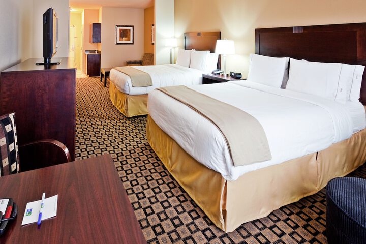 Holiday Inn Express Hotel & Suites Clovis by IHG