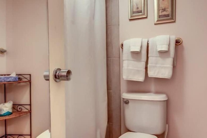 Room 10 of 23