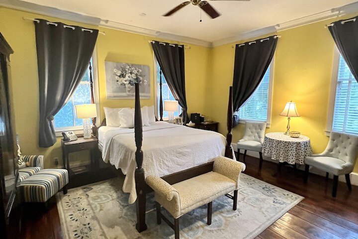 Room 8 of 50