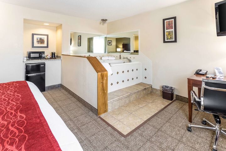 Comfort Inn Waukesha - Milwaukee West