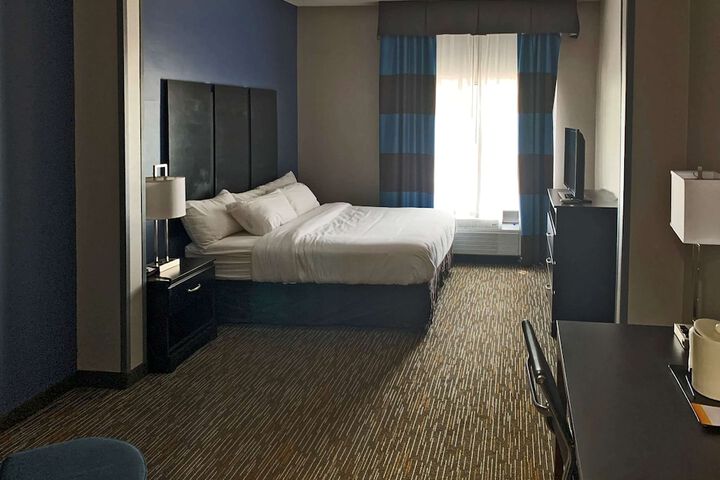 Comfort Inn & Suites Columbus North