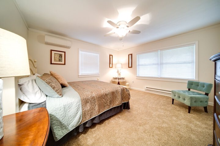 North Jackson Vacation Rental w / Wraparound Deck!