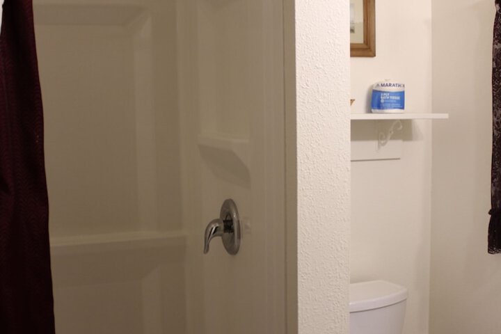 Room 90 of 143