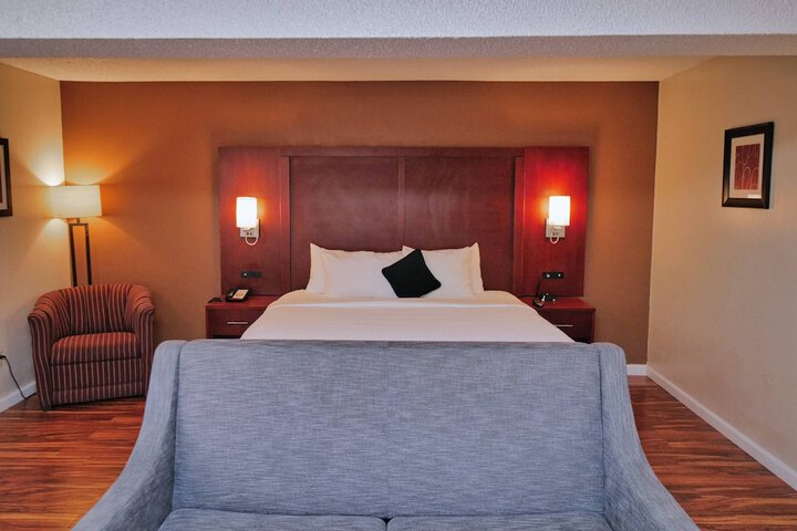 Red Lion Inn & Suites Auburn