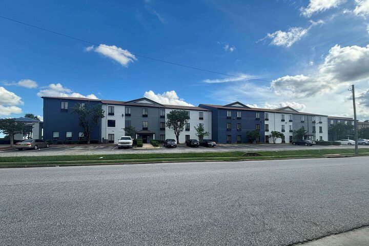 Hotel 5 of 49