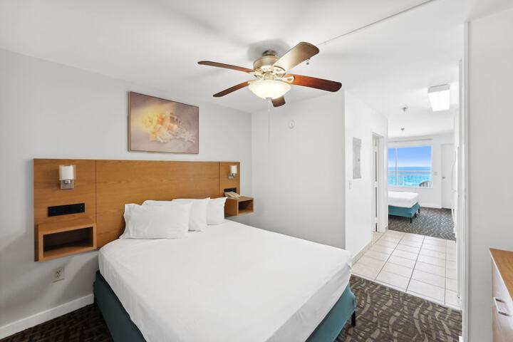 Room 16 of 34