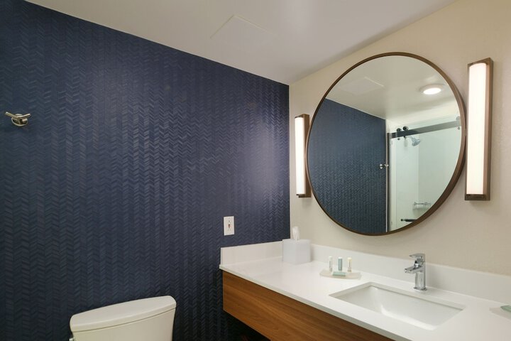 Room 14 of 30