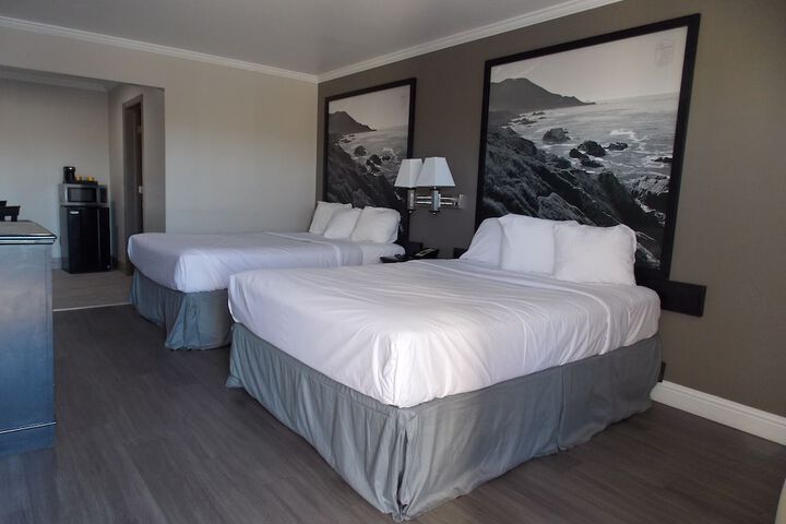 Super 8 by Wyndham Santa Cruz Beach