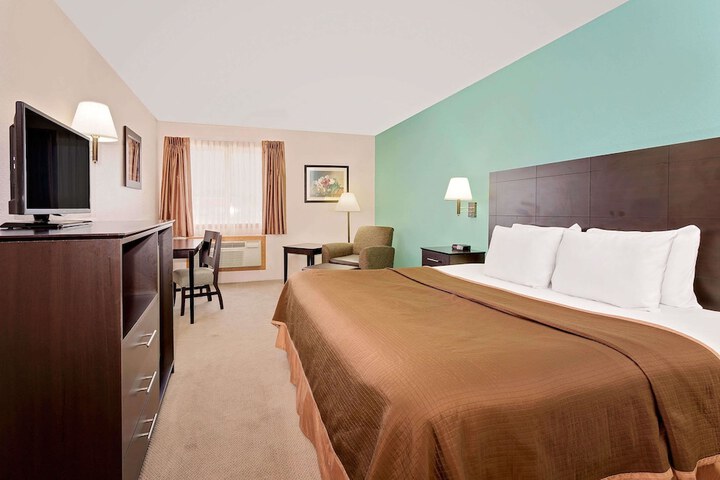 Room 14 of 15