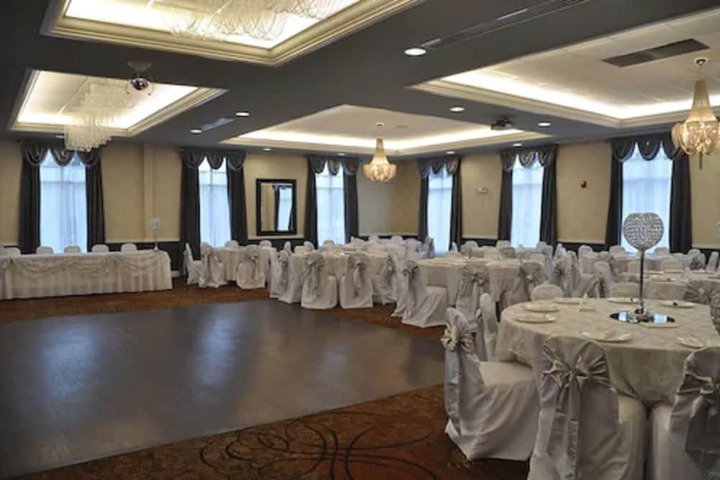 Ballroom/Hall 73 of 80