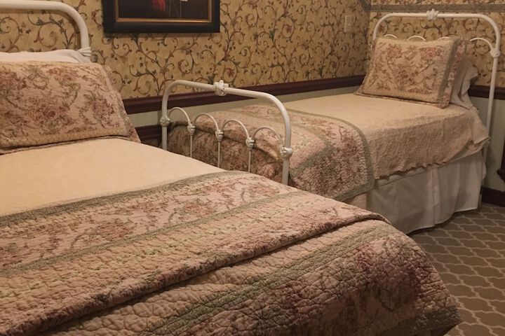 Room 178 of 223
