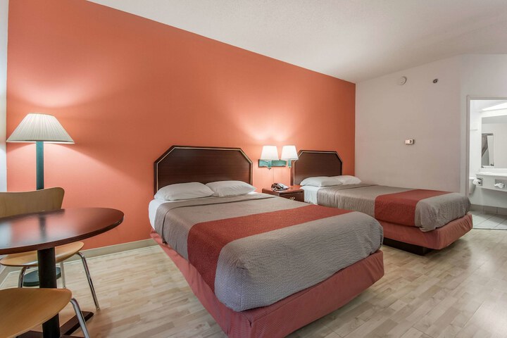 Room 16 of 29