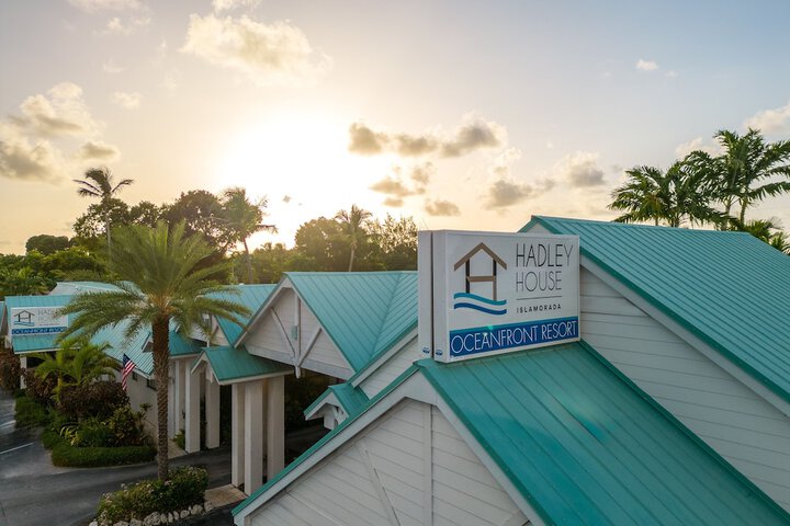 Hotel 5 of 77