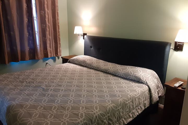 Room 32 of 35