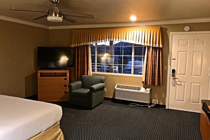Room 21 of 26