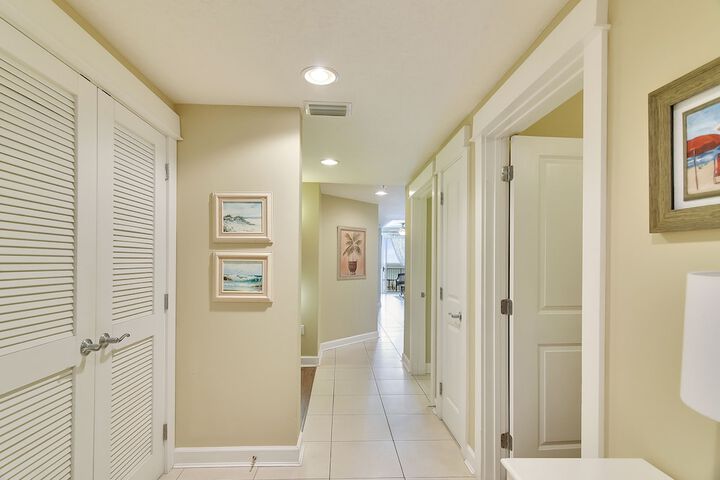 Room 115 of 308