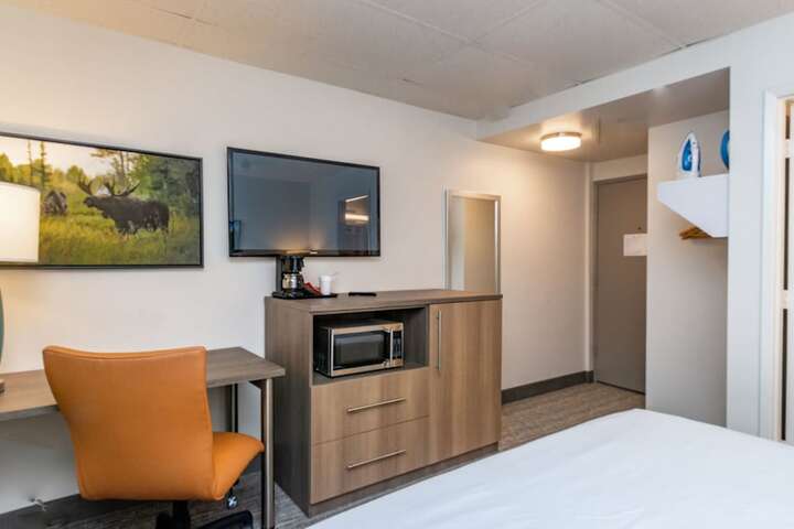 Room 18 of 27