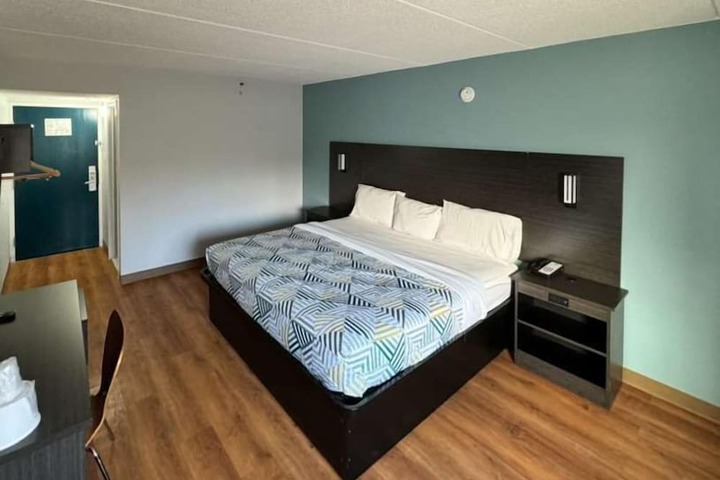Room 21 of 44
