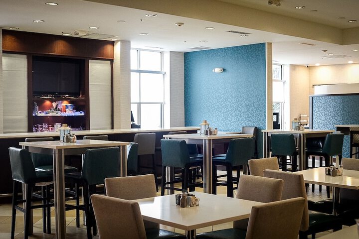 Holiday Inn Jackson NW - Airport Road by IHG