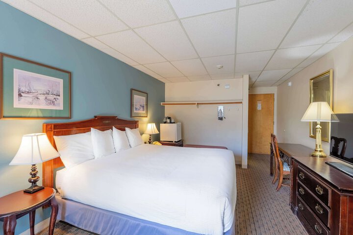 Boothbay Harbor Inn