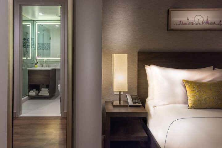 Room 43 of 64