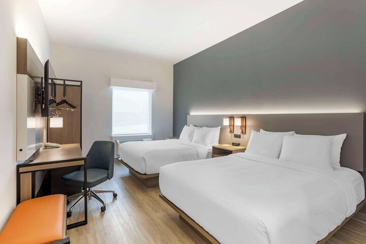 Room 46 of 82