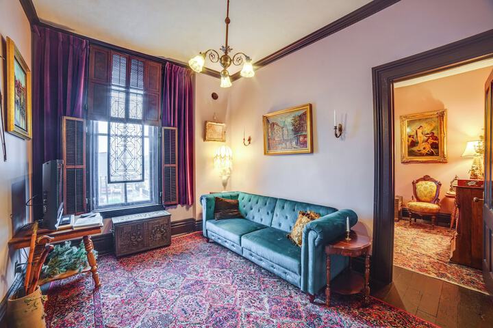 Vintage Apartment in Historic Downtown La Porte