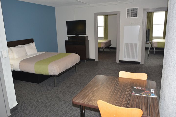 Room 35 of 64