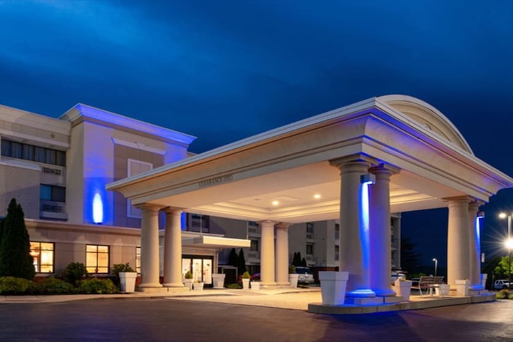 Hotel 6 of 59