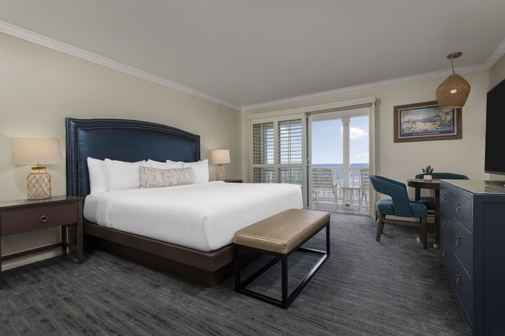 Avila Lighthouse Suites
