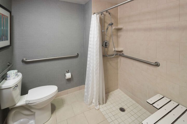 Room 14 of 35