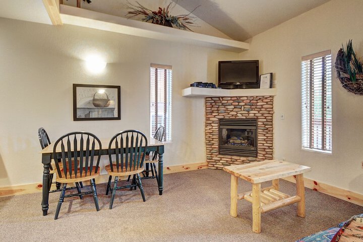 Eagle Fire Lodge & Cabins