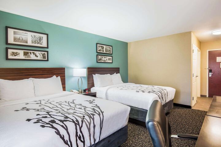 Sleep Inn & Suites Dunmore