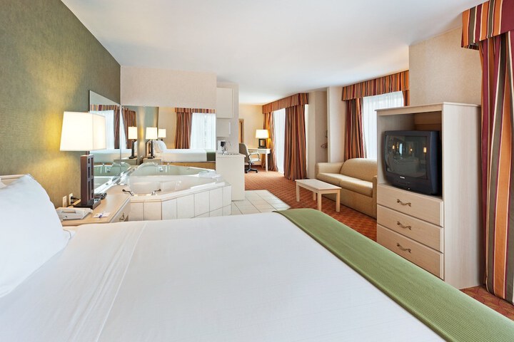 Room 40 of 51