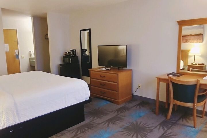 Room 30 of 32