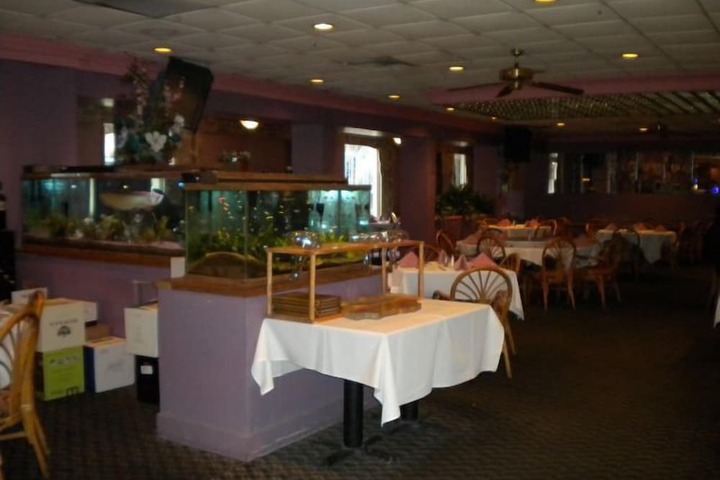 Dining 14 of 18