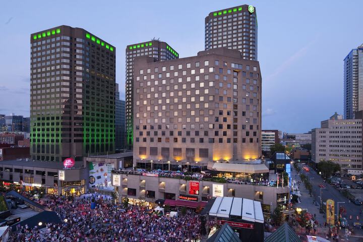 DoubleTree by Hilton Montreal