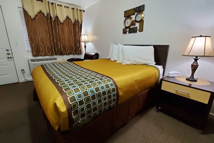 Room 33 of 44