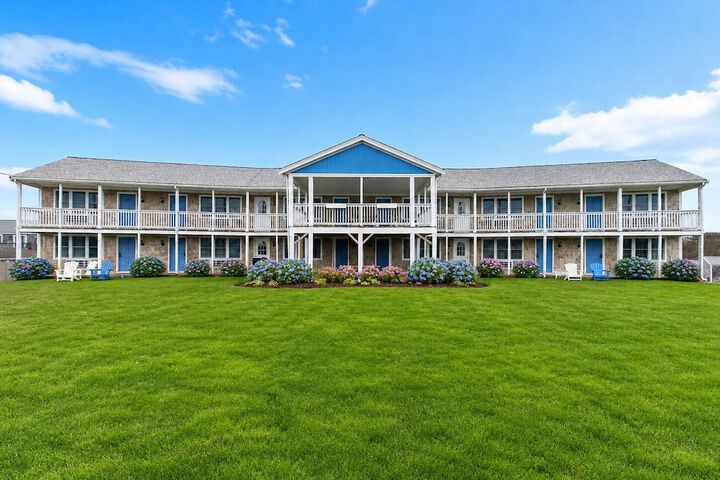 Colonial Acres Resort
