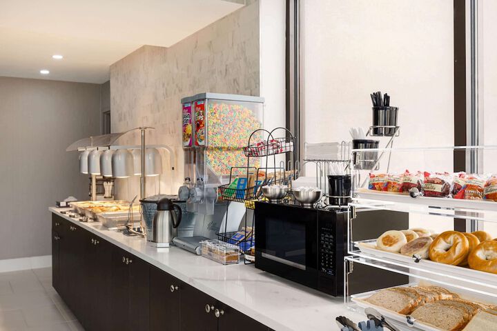 Breakfast/Coffee Service 58 of 70