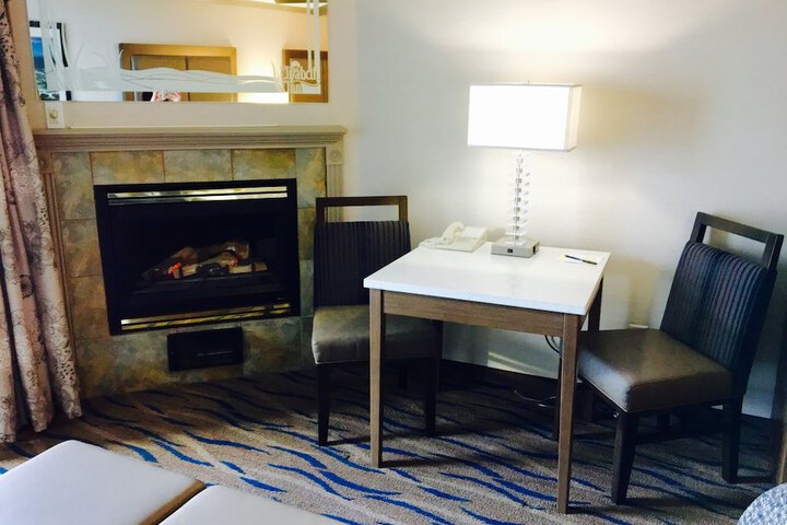 Elizabeth Oceanfront Suites an Ascend Collection Hotel