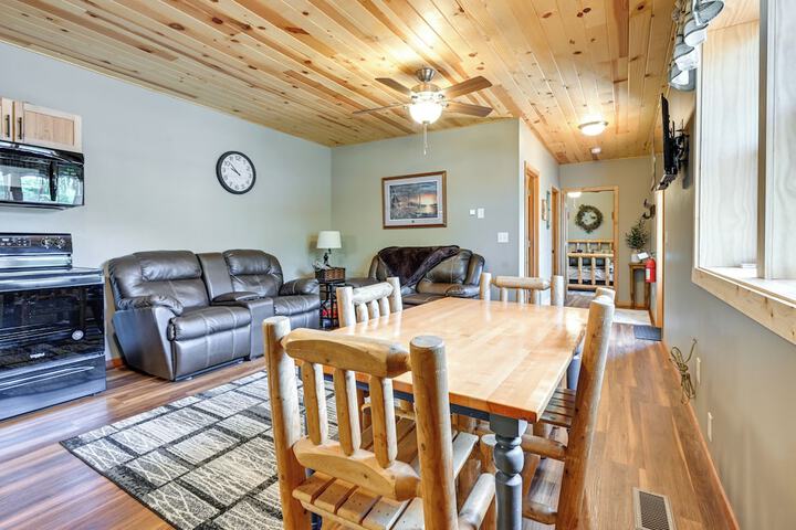 Cozy Lake Wissota Escape w / Community Dock!