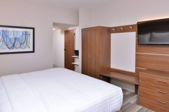 Room 18 of 67