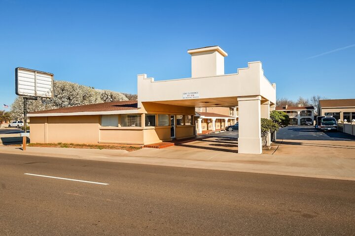 Hotel 4 of 20